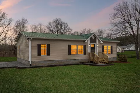 Exterior - 181 Duke Rd, Dickson, TN 37055 photo 2 of 5