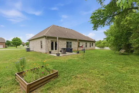 Exterior - 2004 Chapel Ct, Murfreesboro, TN 37128 photo 4 of 7
