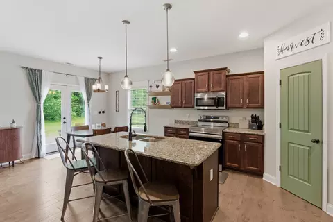 Kitchen - 2004 Chapel Ct, Murfreesboro, TN 37128 photo 1 of 2