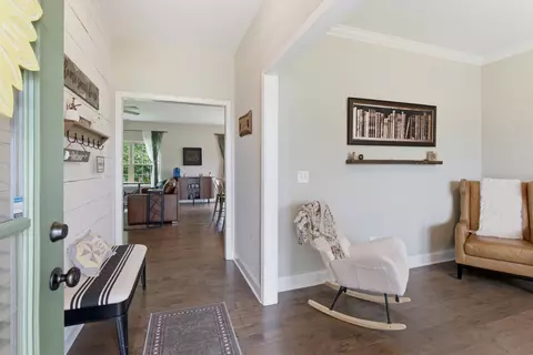 Entry Way - 2004 Chapel Ct, Murfreesboro, TN 37128 photo 1 of 2
