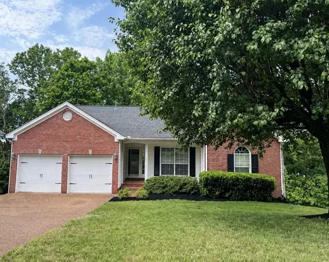 2513 Edinburgh St, Old Hickory, TN 37138
