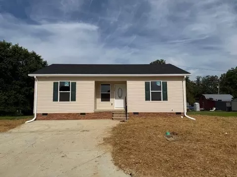 2 Chastain St W, Tullahoma, TN 37388