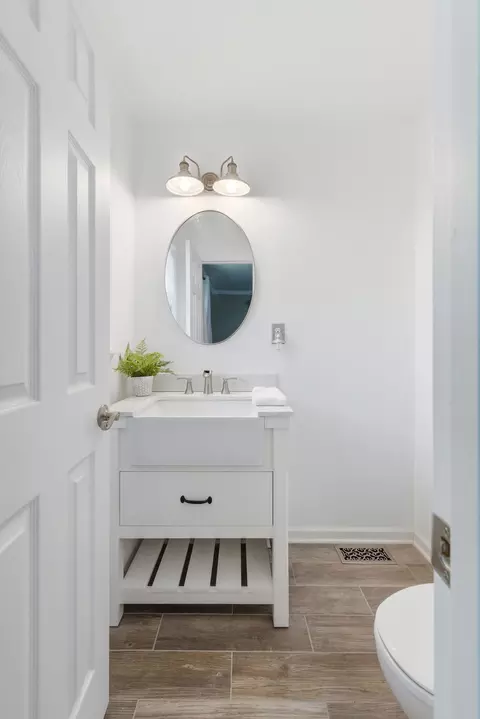 Bath - 210 S Sequoia Dr, Springfield, TN 37172 photo 3 of 3