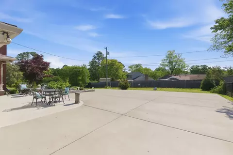 Exterior - 210 S Sequoia Dr, Springfield, TN 37172 photo 5 of 8