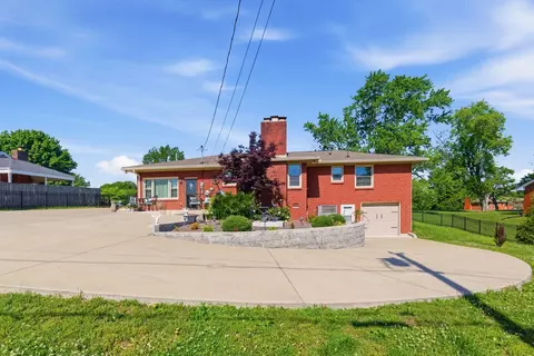 Exterior - 210 S Sequoia Dr, Springfield, TN 37172 photo 7 of 8