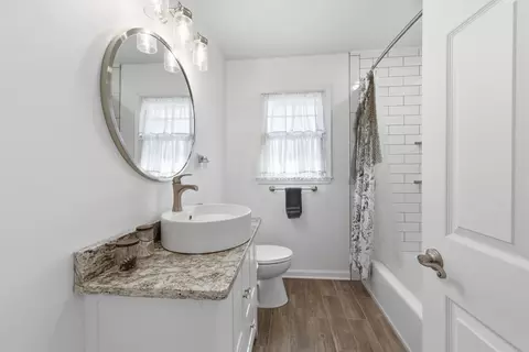Bath - 210 S Sequoia Dr, Springfield, TN 37172 photo 1 of 3