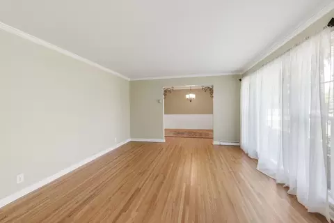 Living - 210 S Sequoia Dr, Springfield, TN 37172 photo 2 of 5