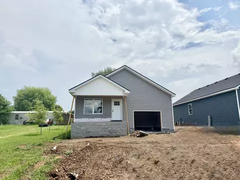 242 Arkansas Ave, Oak Grove, KY 42262