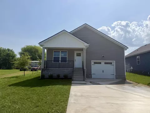 242 Arkansas Ave, Oak Grove, KY 42262