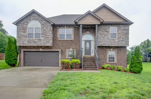 2937 Mcmanus Cir, Clarksville, TN 37042