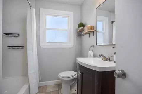 Bath - 500 Vantrease Rd, Madison, TN 37115 photo 1 of 2