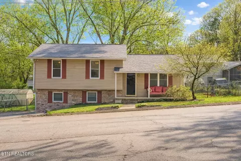 5213 Fawnwood Rd, Knoxville, TN 37921