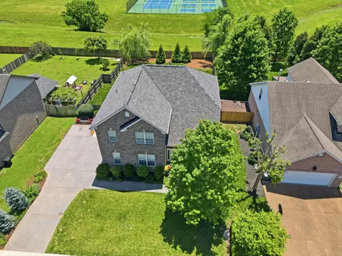 107 Brant Ln, Hendersonville, TN 37075