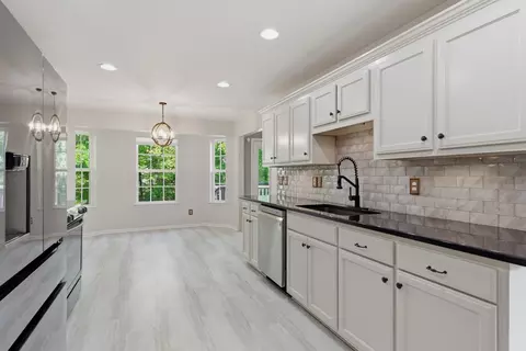Kitchen - 7229 Dice Lampley Rd, Fairview, TN 37062 photo 3 of 4