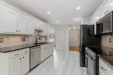 Kitchen - 7229 Dice Lampley Rd, Fairview, TN 37062 photo 2 of 4