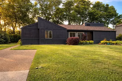 510 Doral Country Dr, Nashville, TN 37221