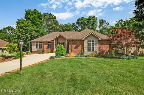 124 Lynhurst Dr, Crossville, TN 38558