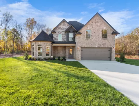 248 Tartan Dr, Clarksville, TN 37043