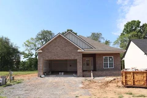 734 Southern Pine Trl, Clarksville, TN 37043