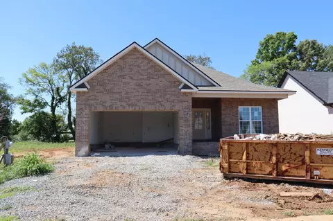 734 Southern Pine Trl, Clarksville, TN 37043