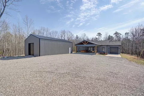 5439 Hines Gin Rd, Selmer, TN 38375