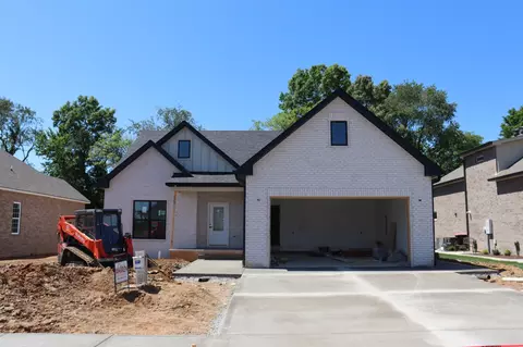 730 Southern Pine Trl, Clarksville, TN 37043