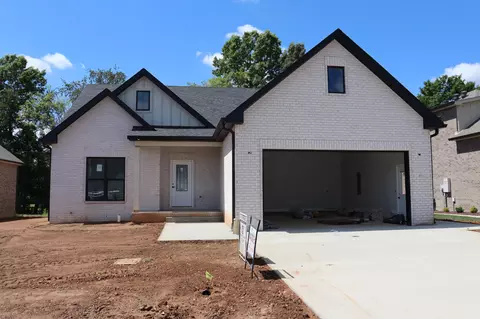730 Southern Pine Trl, Clarksville, TN 37043