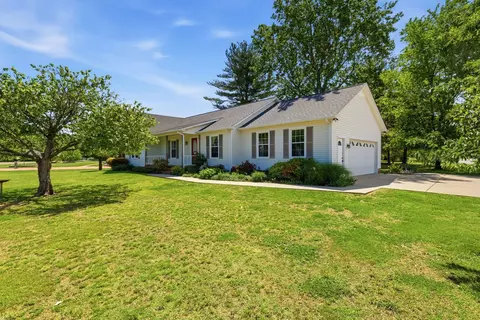 409 Ridgetop Dr, Smyrna, TN 37167