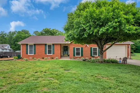 460 Bluff Dr, Clarksville, TN 37043