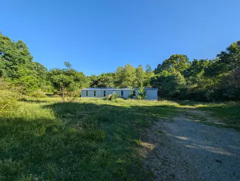 1023 Abiff Rd, Bon Aqua, TN 37025