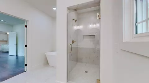 Bath - 5045 Hyde Rd, Springfield, TN 37172 photo 2 of 5