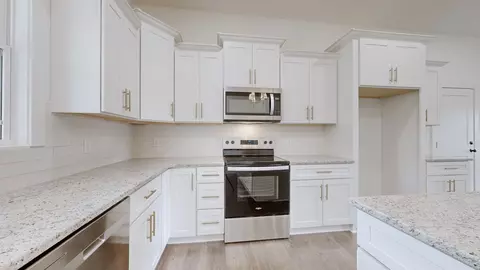 Kitchen - 5045 Hyde Rd, Springfield, TN 37172 photo 2 of 4
