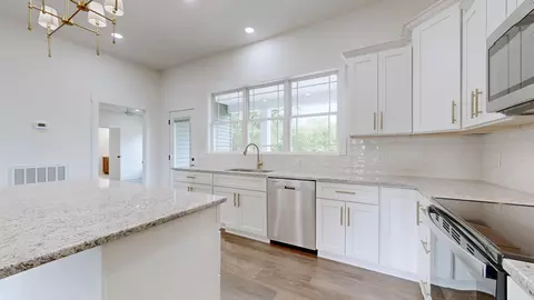 Kitchen - 5045 Hyde Rd, Springfield, TN 37172 photo 3 of 4