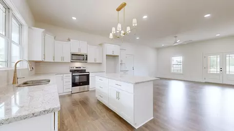 Kitchen - 5045 Hyde Rd, Springfield, TN 37172 photo 4 of 4