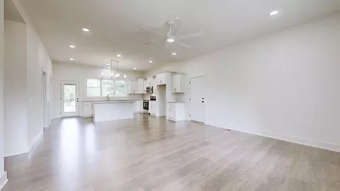Living - 5045 Hyde Rd, Springfield, TN 37172 photo 2 of 2