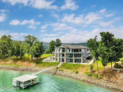 201 Crown Jewel Ln, La Follette, TN 37766