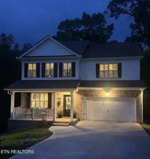 1204 Emerald Forest Ln, Powell, TN 37849