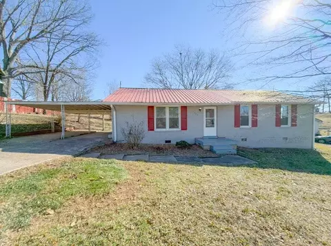 1704 Walnut Ave, Lawrenceburg, TN 38464