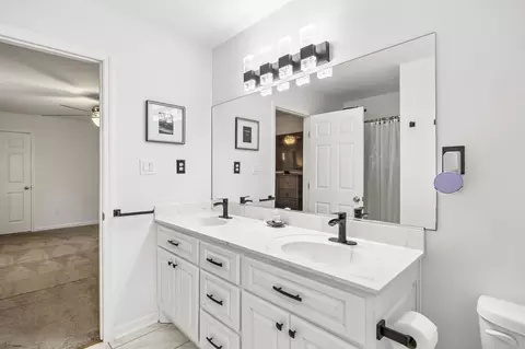 Bath - 506 N Point Dr, Summertown, TN 38483 photo 1 of 1