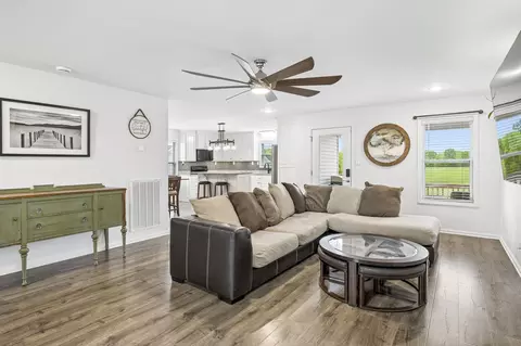 Living - 506 N Point Dr, Summertown, TN 38483 photo 1 of 1