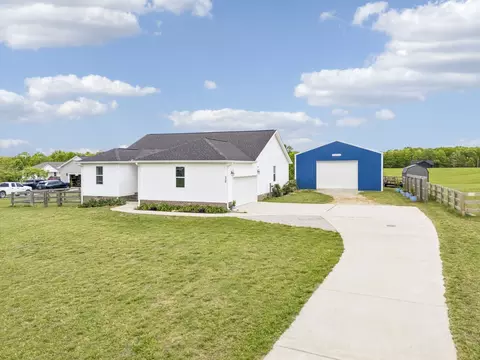 506 N Point Dr, Summertown, TN 38483