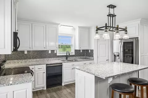 Kitchen - 506 N Point Dr, Summertown, TN 38483 photo 3 of 5