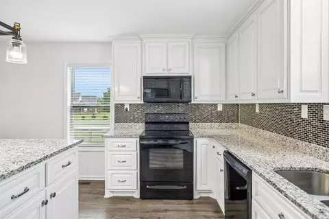 Kitchen - 506 N Point Dr, Summertown, TN 38483 photo 4 of 5