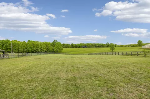 Exterior - 506 N Point Dr, Summertown, TN 38483 photo 5 of 7