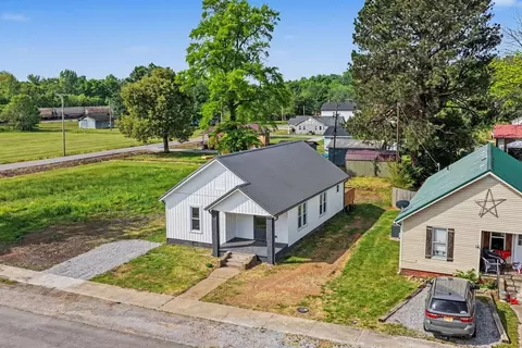 View/Area - 219 Cherry St, Guthrie, KY 42234 photo 1 of 3
