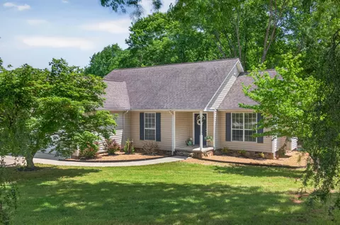 5696 Edgmon Rd, Ooltewah, TN 37363