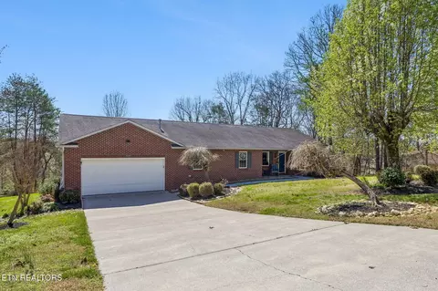 124 Oakview Dr, Kingston, TN 37763