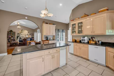 Kitchen - 5129 Highway 70 E, White Bluff, TN 37187 photo 3 of 4