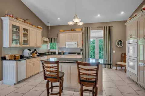 Kitchen - 5129 Highway 70 E, White Bluff, TN 37187 photo 4 of 4