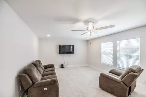 Living - 137 Cavalcade Loop, Gallatin, TN 37066 photo 6 of 6